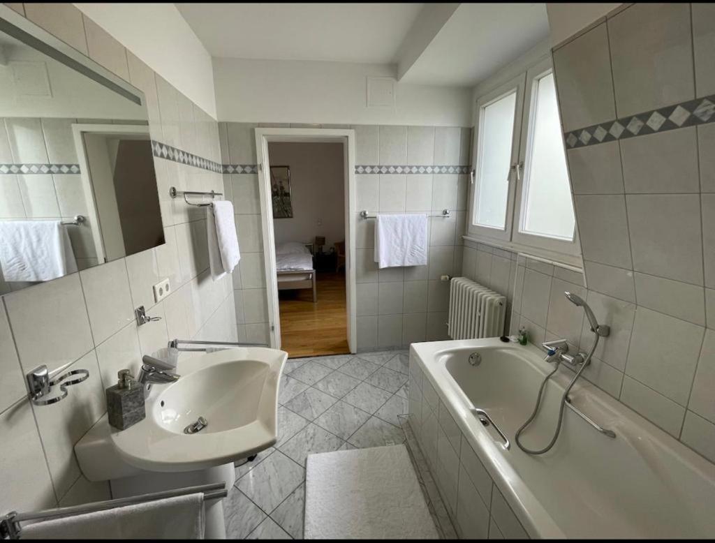 Апартаменты Luxury Rooftop Loft With River View 10Min To City Дюссельдорф Экстерьер фото